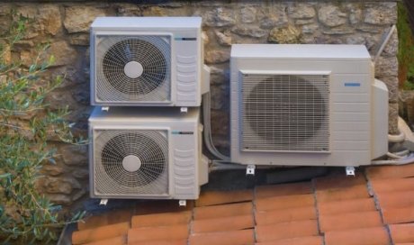 Pose et installation de climatisation réversible Daikin dans des appartements et maisons individuelles à Avignon